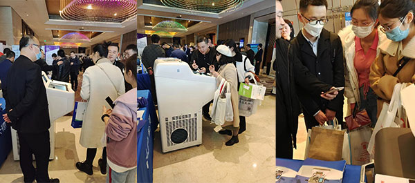 病理技术专家来千亿国际展台参观