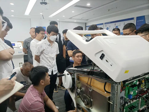 精彩回顾 | 千亿国际临床代理商用户服务技术工程师培训大会