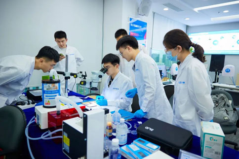 千亿国际联合吉训明教授团队成员，成功举办脑缺血动物模型培训班